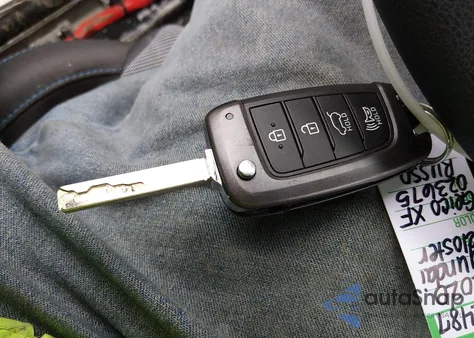 2020 Hyundai Veloster 2.0 z USA, uszkodzony, nr VIN KMHTG6AF4LU023675